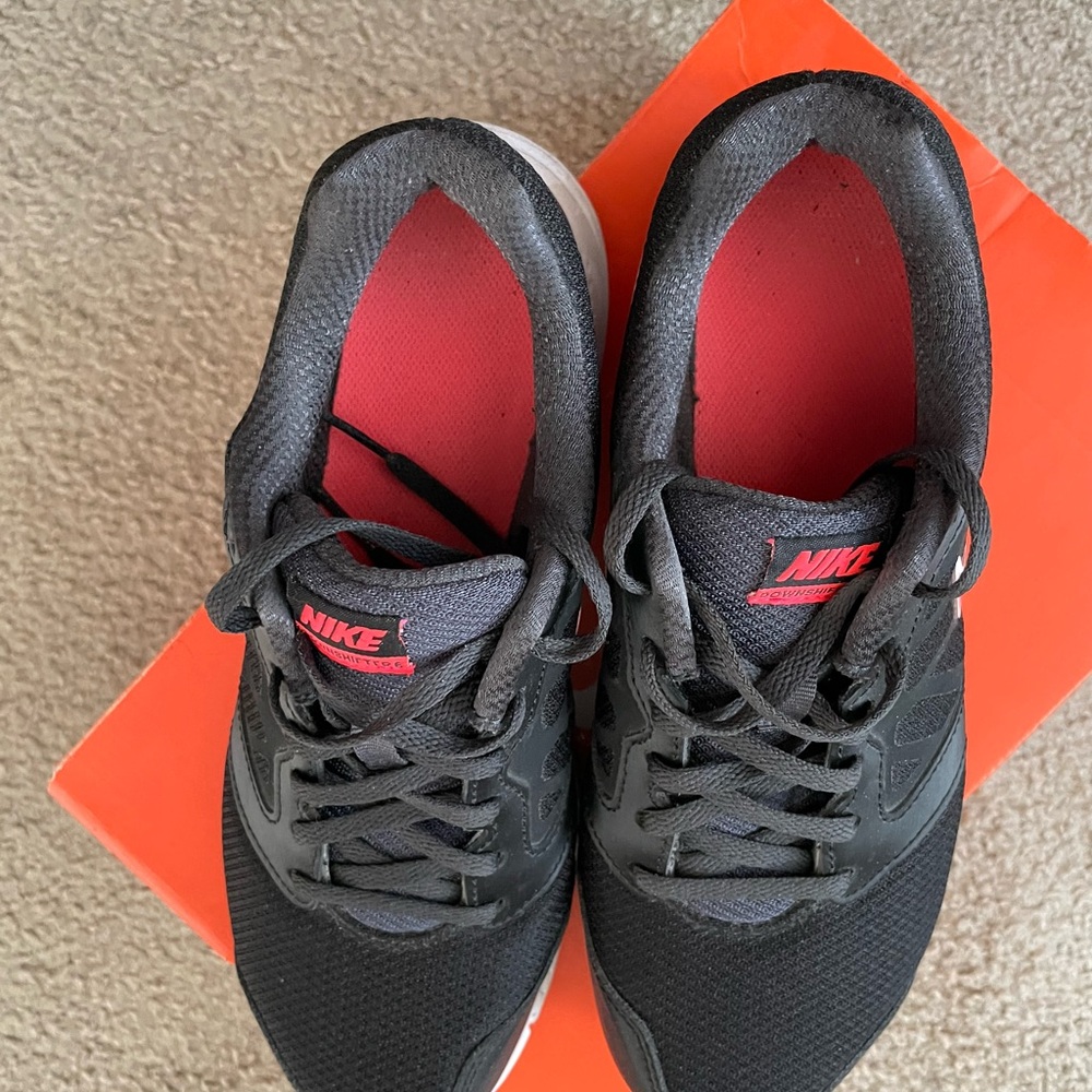 Nike Black and Pink Running Shoes - Picture 3 of 6